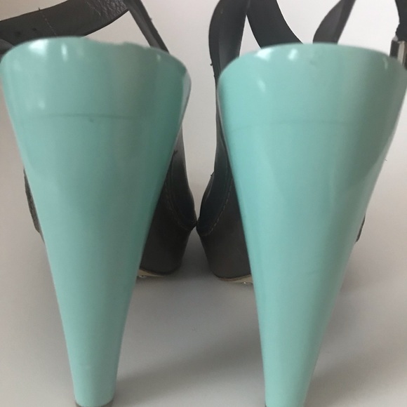Celine Paris Tiffany Heels - Picture 4 of 13